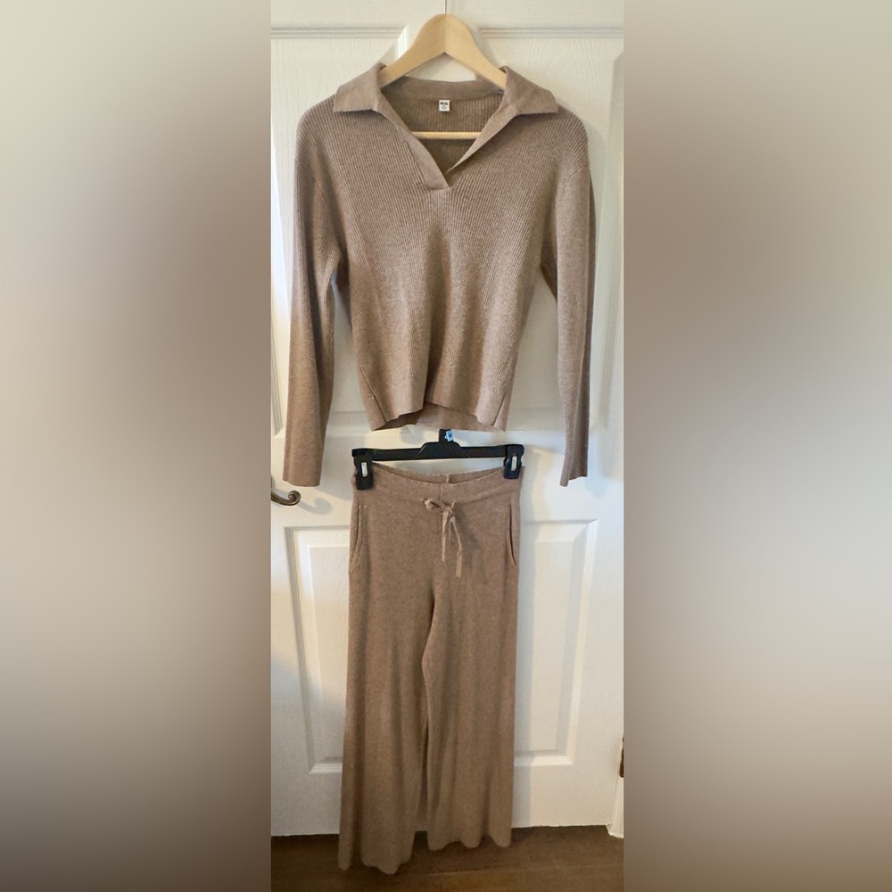 Uniqlo Washable Ribbed Knit Matching Set (Khaki) - Polo (XS) Pants (S)